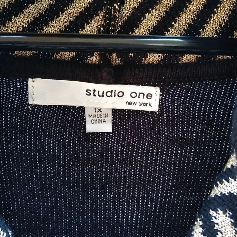 Studio one dress - Picture 2 of 7